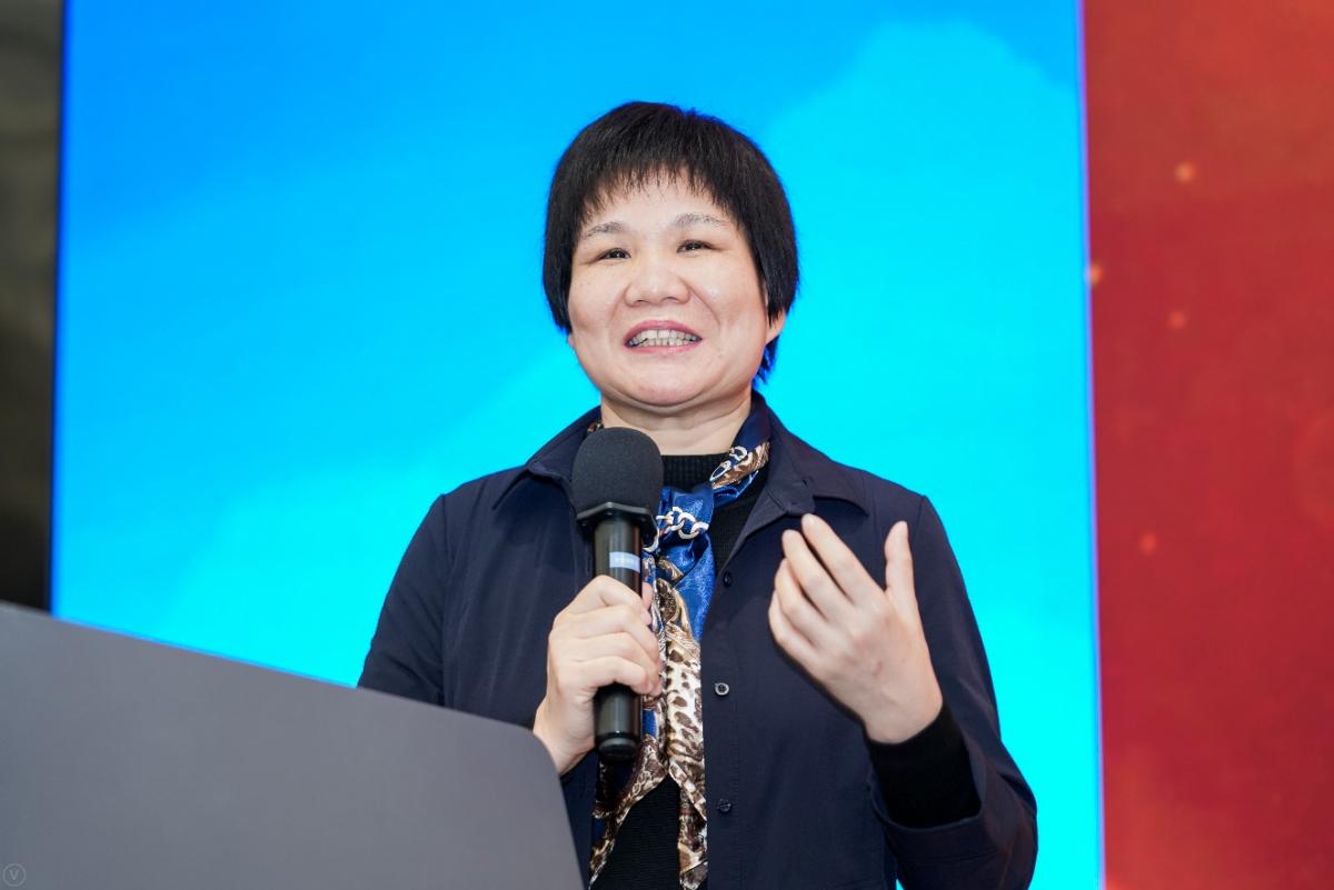 99499www威尼斯谢曼华书记致辞